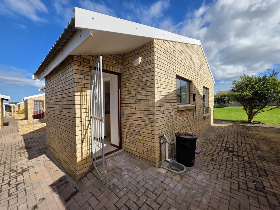2 Bedroom Property for Sale in C Place Eastern Cape